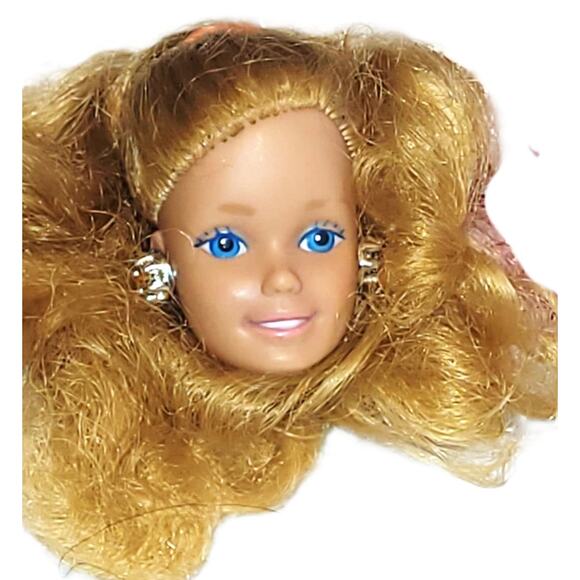 A Vintage Lot of Barbie  & Friends Heads - Picture 4 of 16